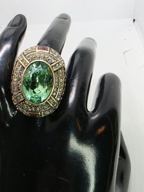 Heidi Daus Green Cushion Multi Color Crystal Statement Cocktail Vtg Ring Sz 7.75